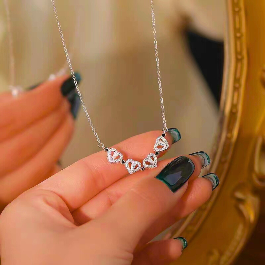 שרשרת לבבות לילדה עם ברכה מרגשת