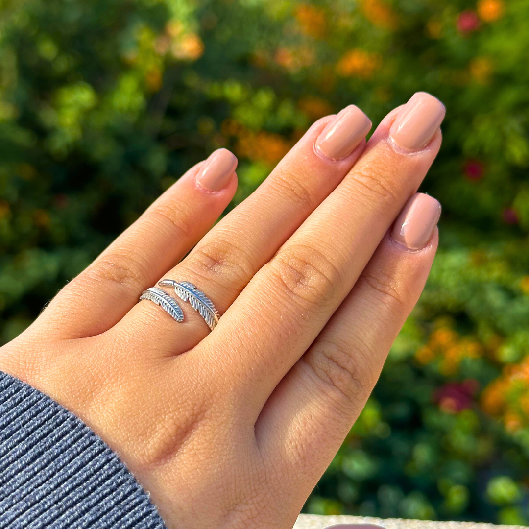 טבעת נוצת המלאך להנצחה עם חריטה אישית